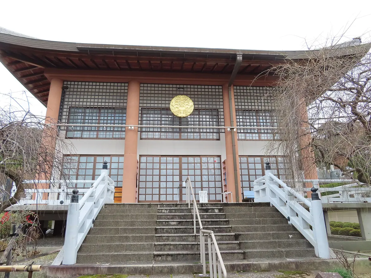 Ryōzen Honbyō Mausoleum