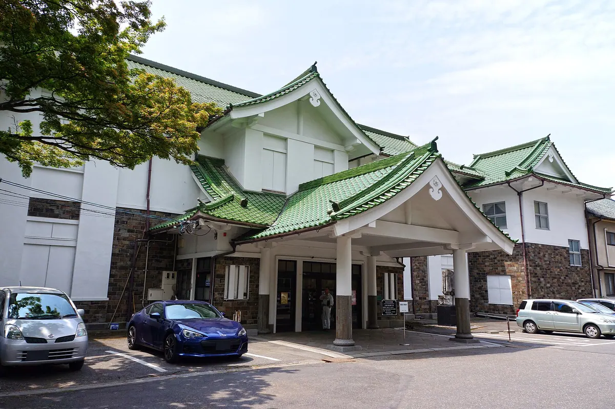Suwa City Museum of Art