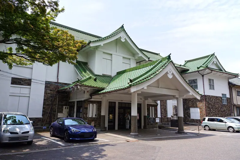 Suwa City Museum of Art