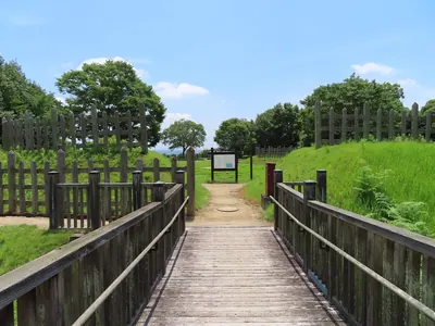 Kanatsurube Castle