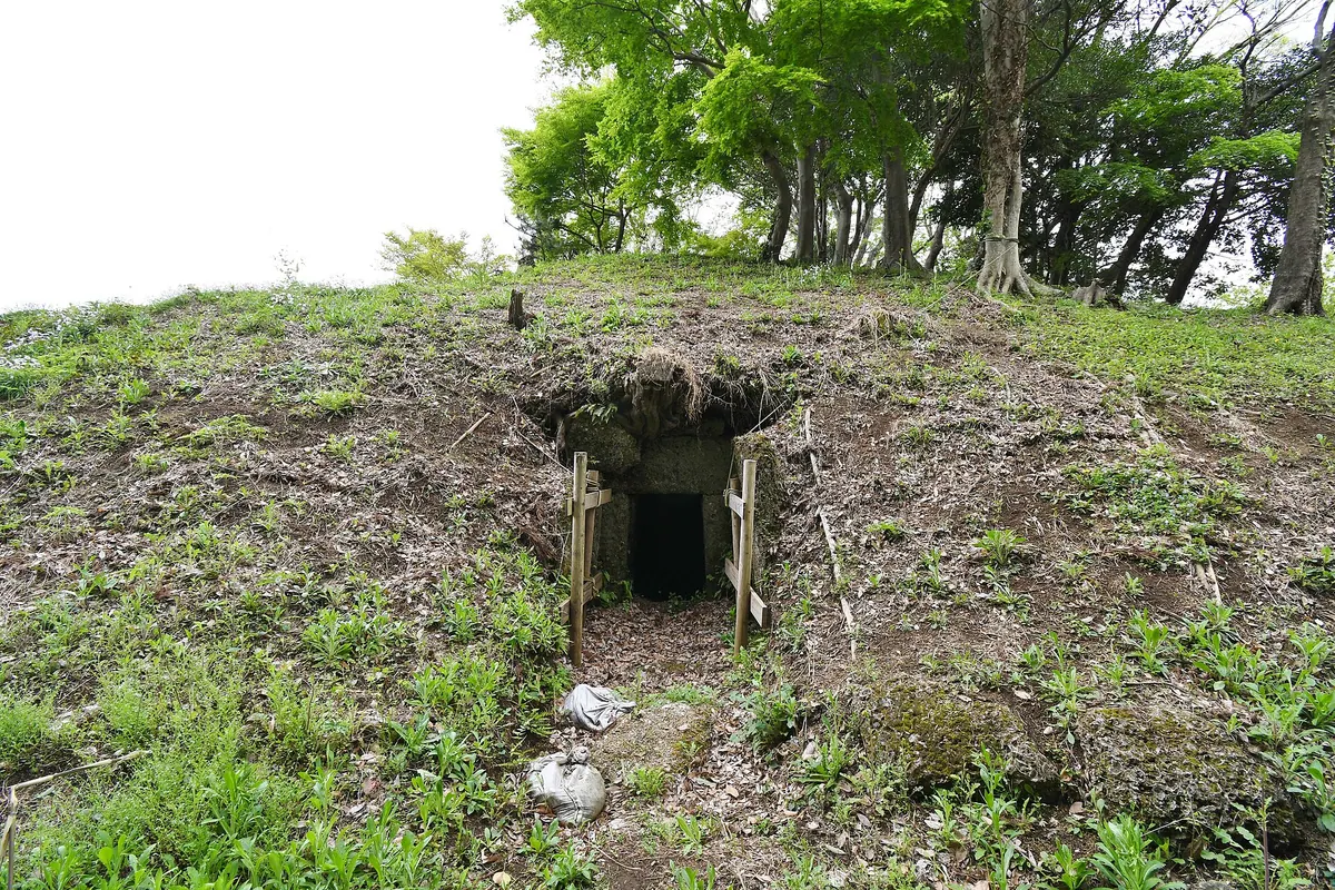 Kamifukuda Iwaya Kofun