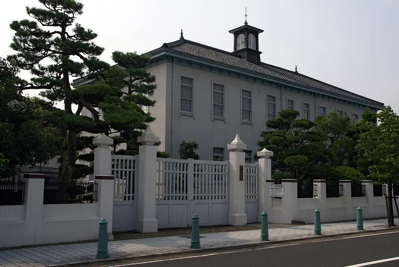 Gunze Memorial Hall