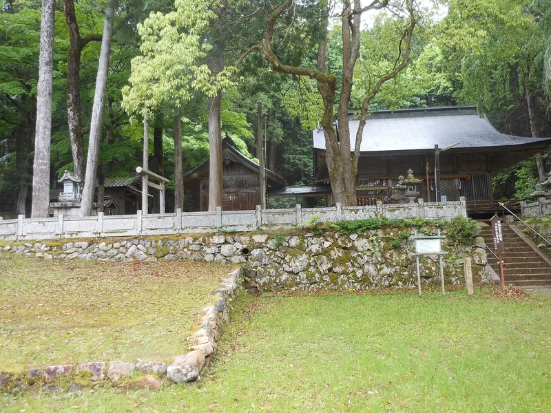 Akabuchi Shrine