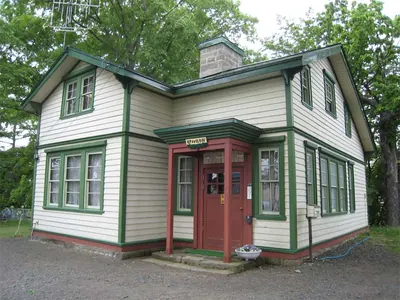 Pierson Memorial House