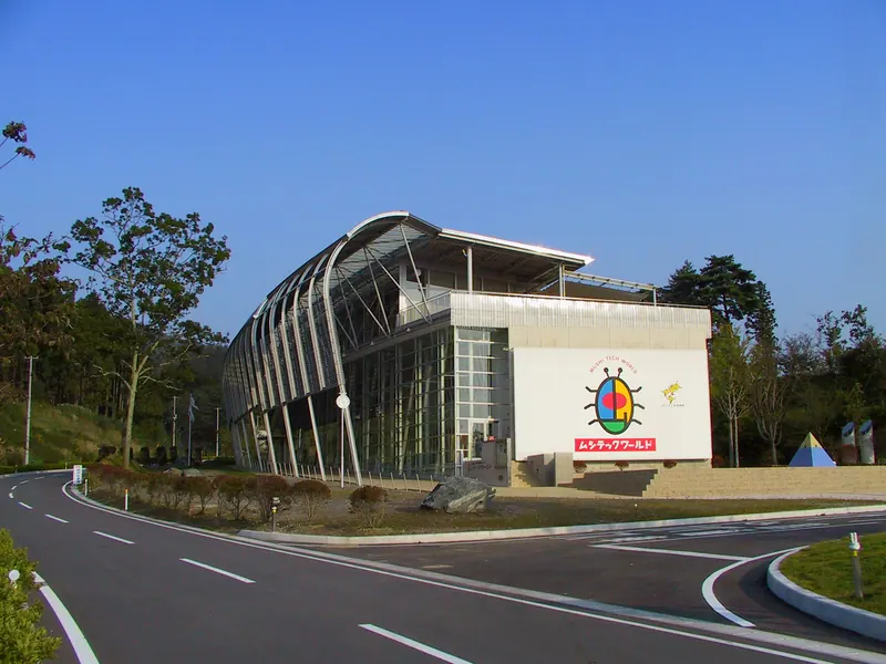 Mushi Tech World