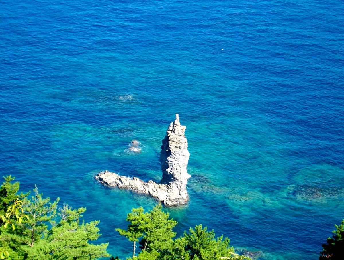 Candle Island