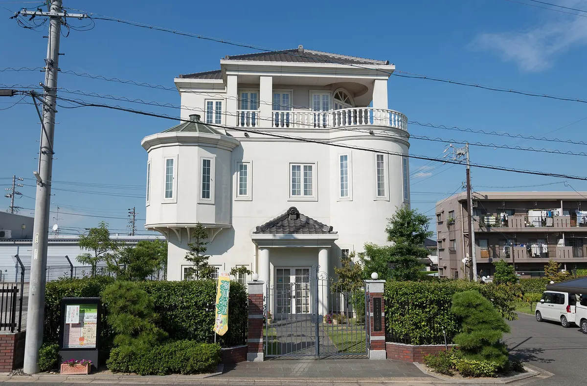Reverend Mr. Ichitarou Tomato Memorial Hall