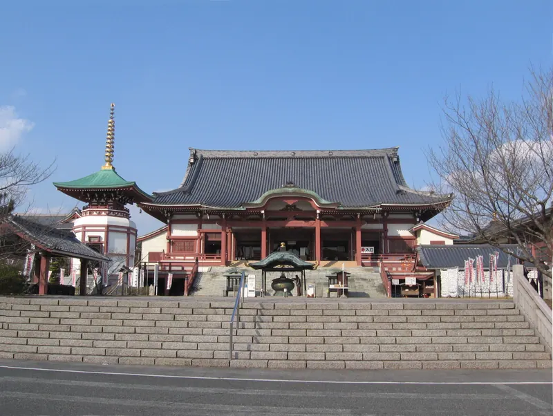 Ichihatasan Yakushi-ji Temple