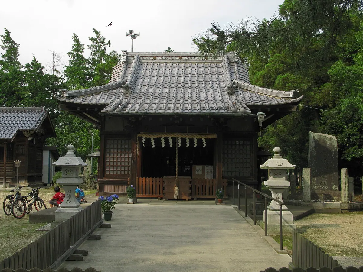 Kamitakano Shrine