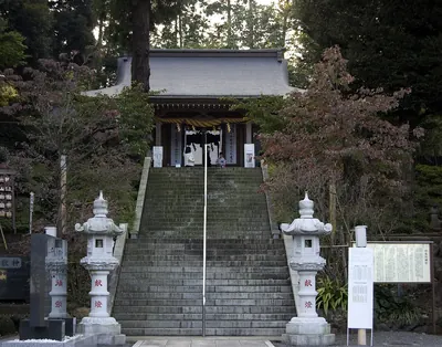 Naka-Hikawa Shrine