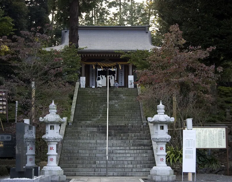 Naka-Hikawa Shrine