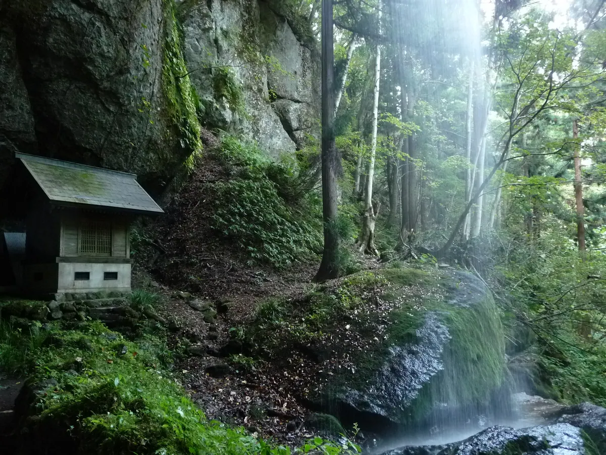 Yoshitaki Falls