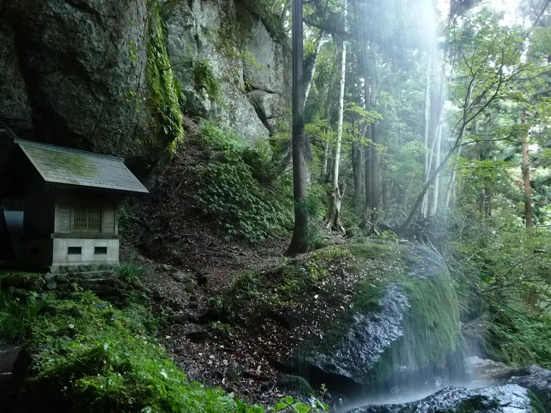 Yoshitaki Falls