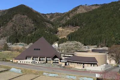 Seismic Faults Observation and Experience House