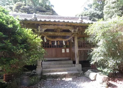 Takuzudama Shrine