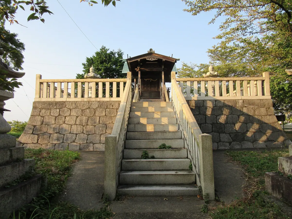 Ubanato Shrine (Anpachi Town)