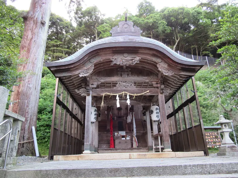 Uwase Shrine