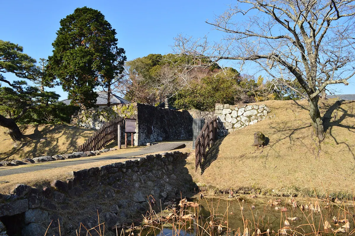 Aki Castle