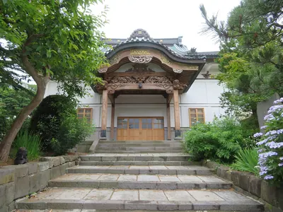 Jitsugyō-ji Temple