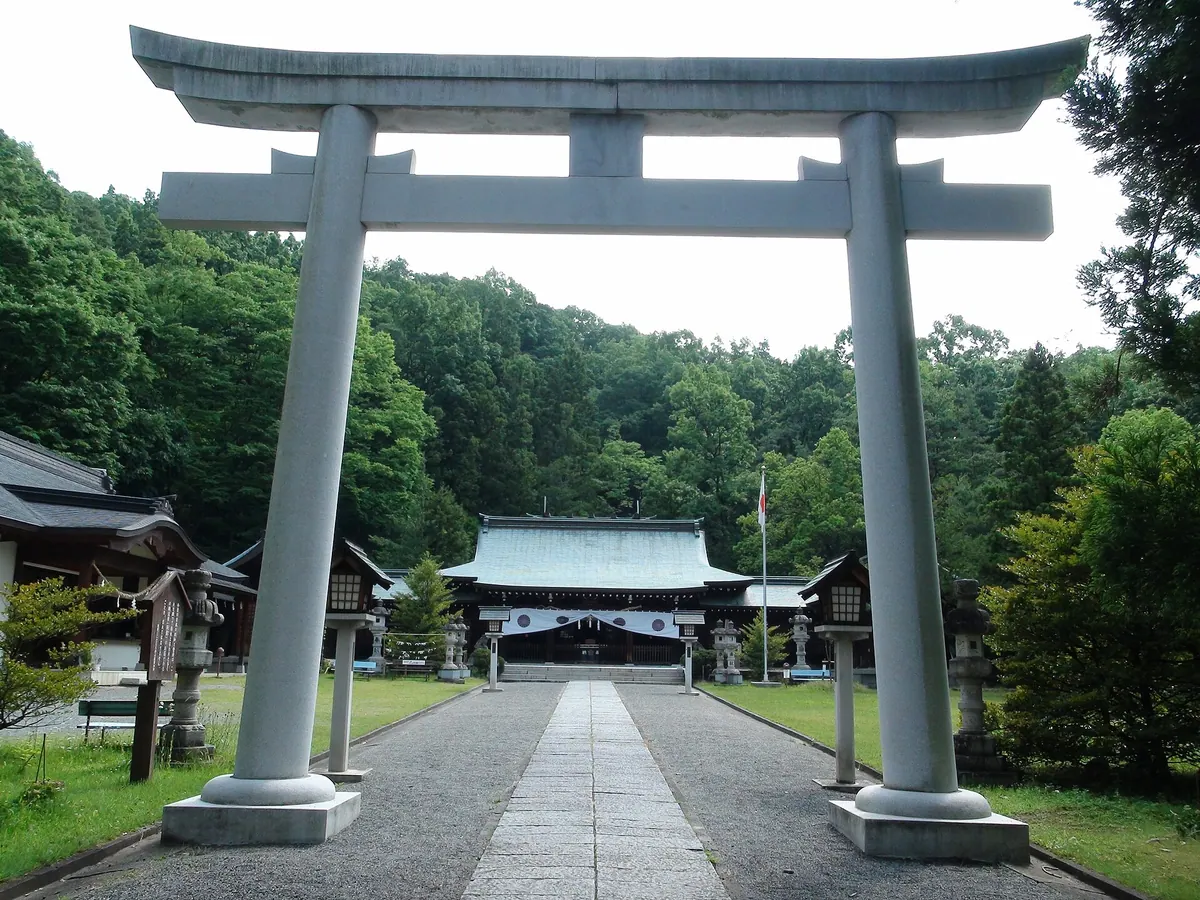 Yamanashi Gokoku Shrine