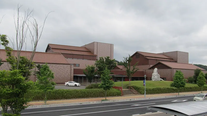 Shimane Arts Center "Grand Toit"