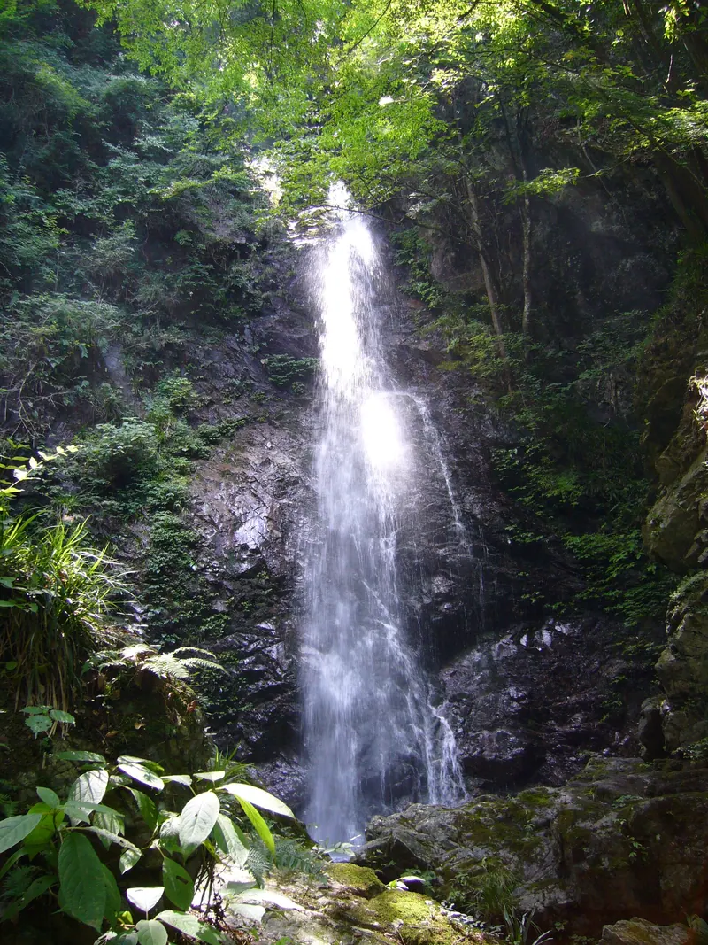 Hossawa Falls