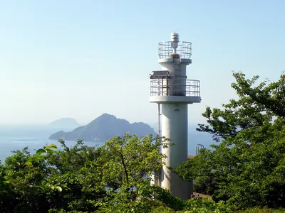 Oshimawarisaki Lighthouse