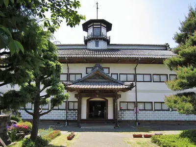 Former Yamabe School Building