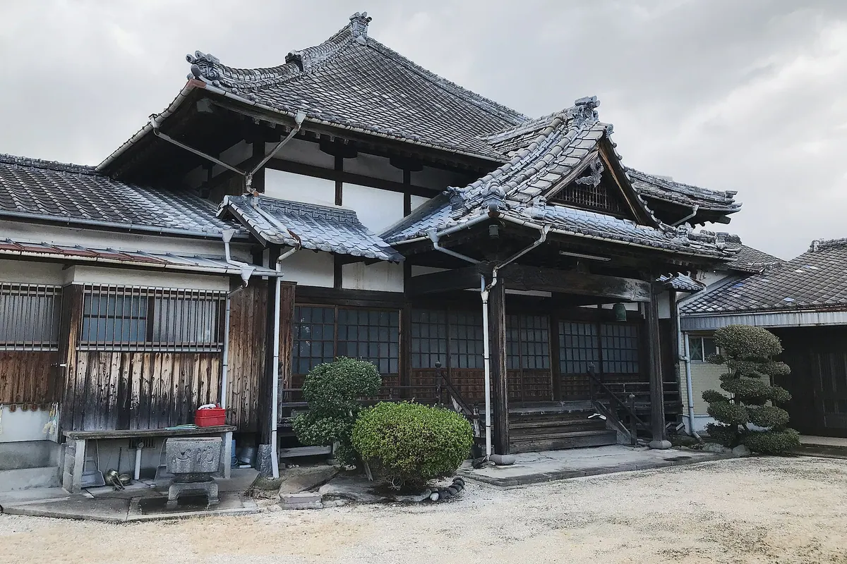 Hontsū-ji Temple