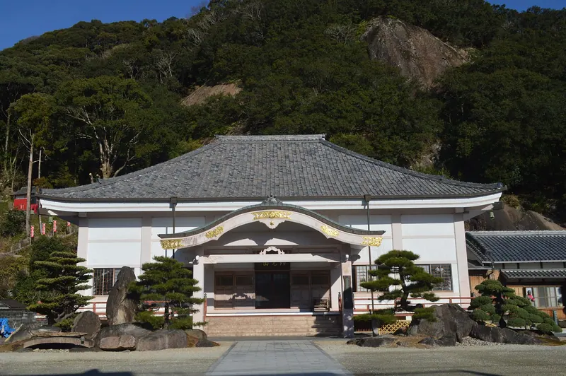 Gokuraku-ji Temple