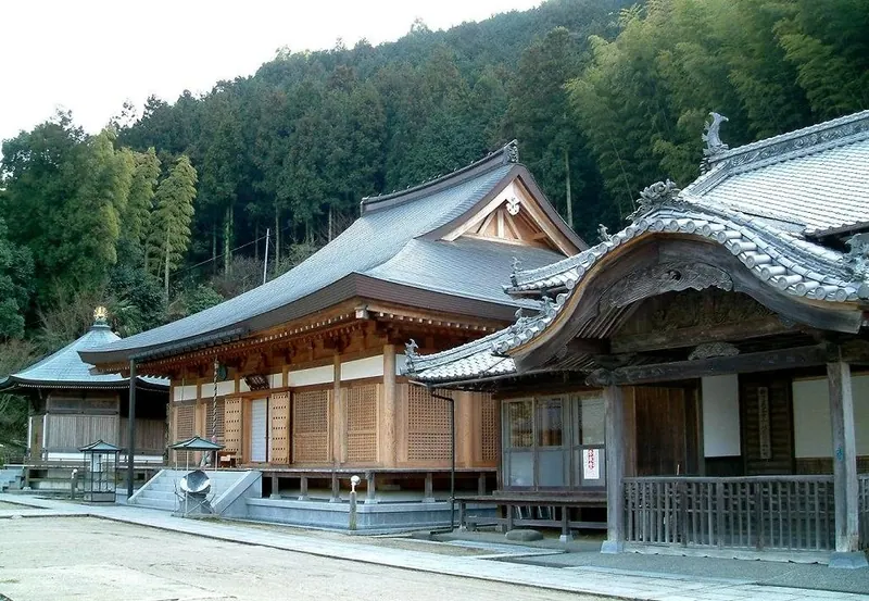 Gokuraku-ji Temple