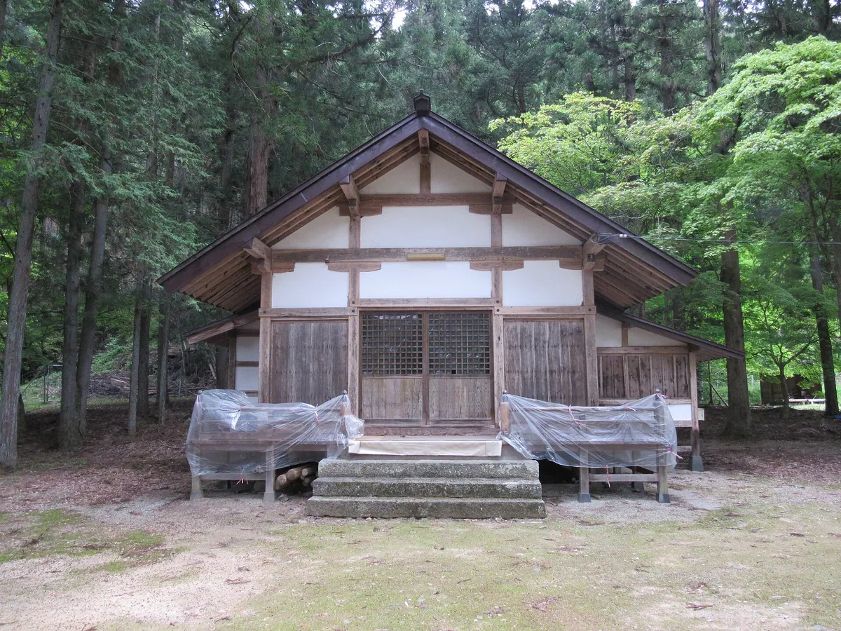Tsukimoto Shrine