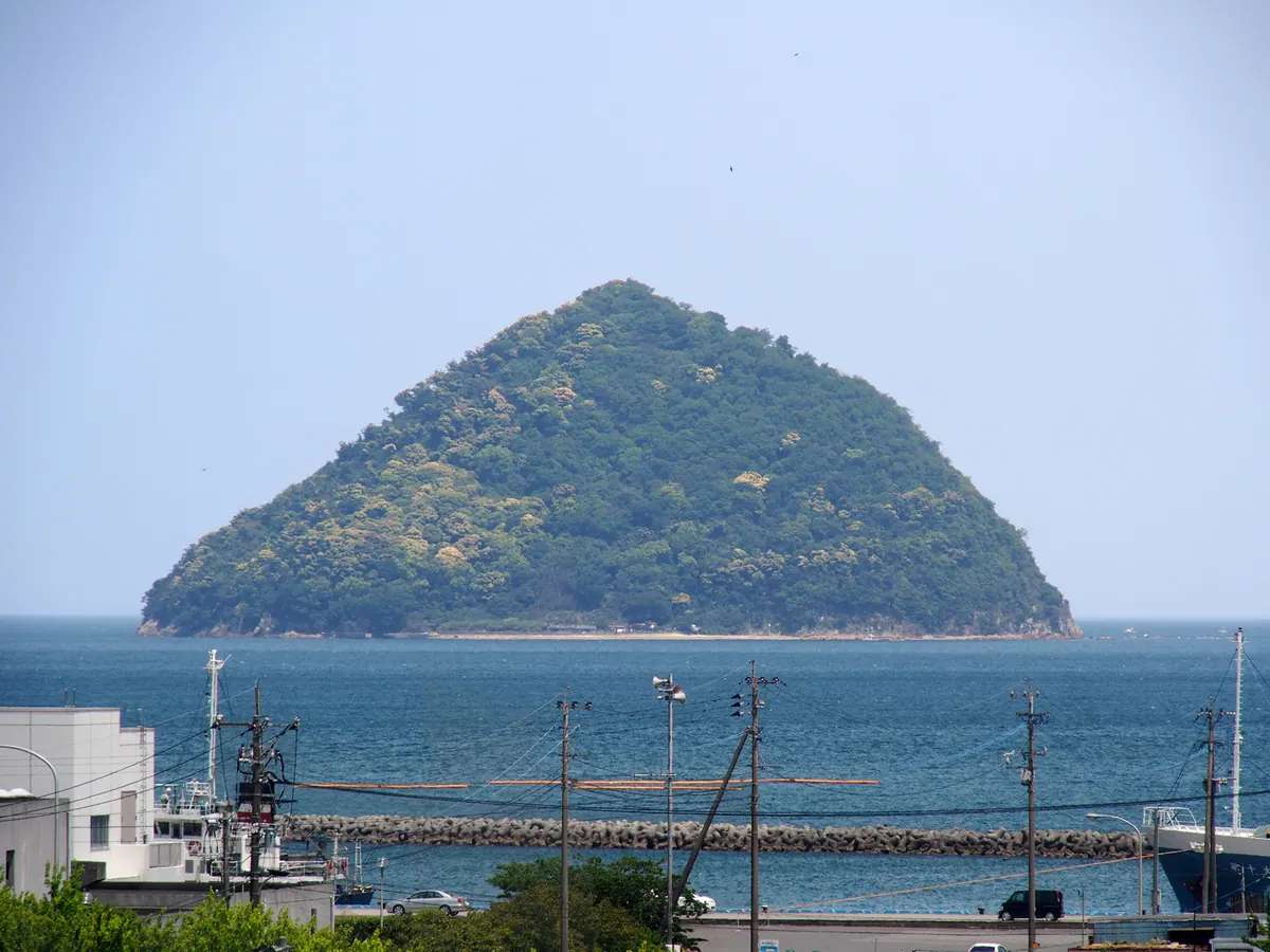 Tsukumi Island