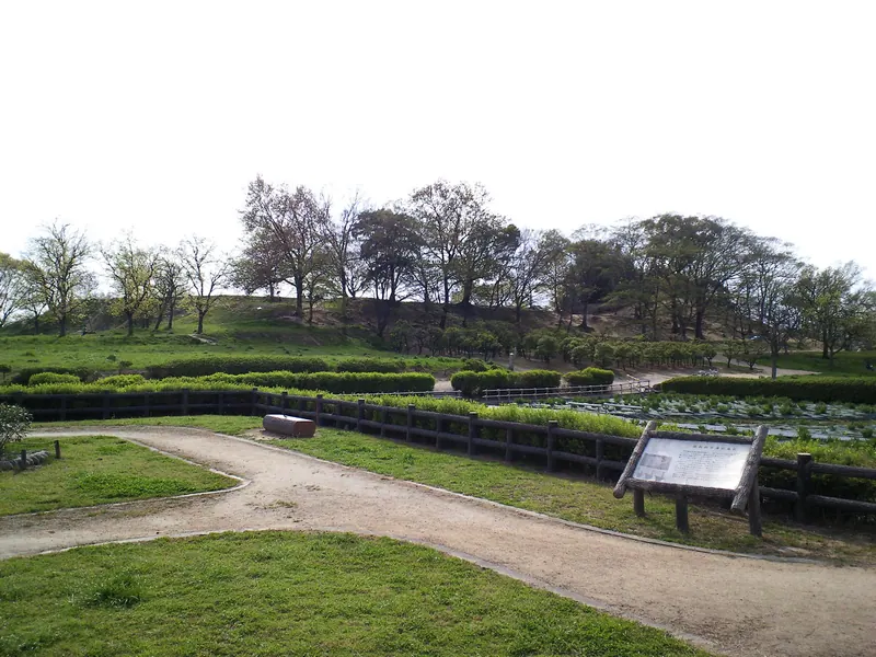 Tsudō-Shiroyama Kofun