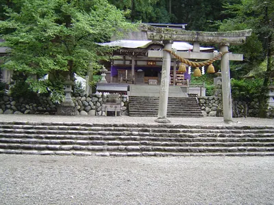 Shirakawa Hachiman Shrine