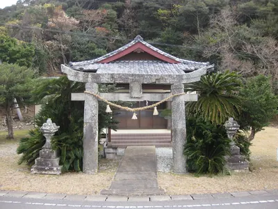 Shiratori Shrine (Shin‑Kami Goto Town)
