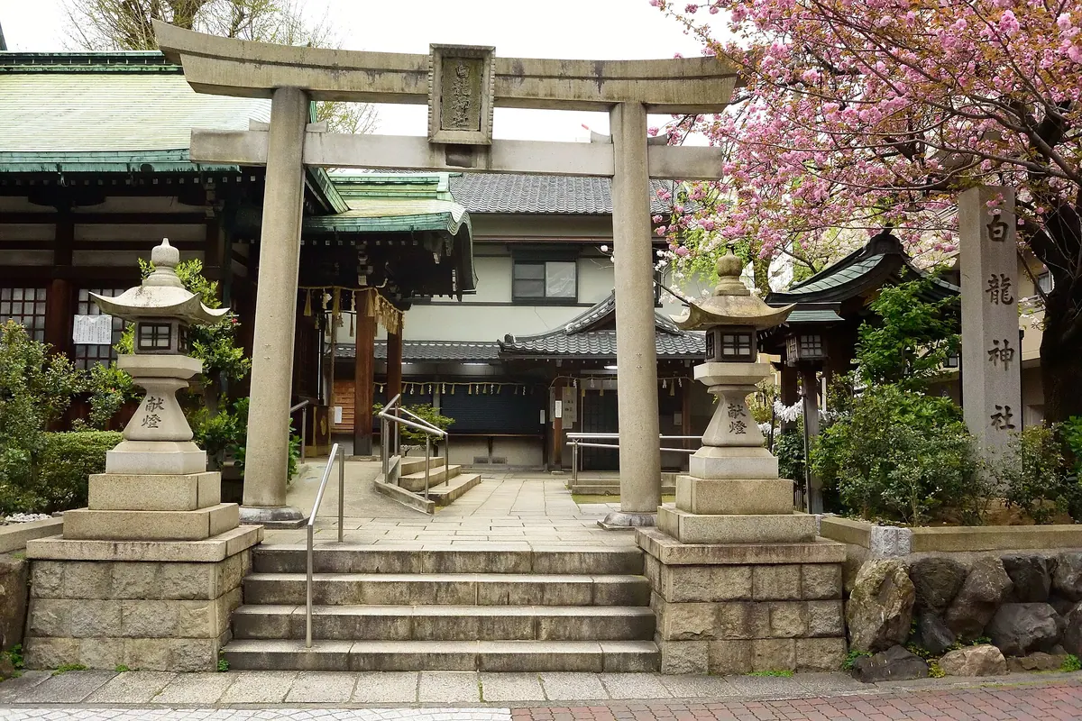 Hakuryū Shrine
