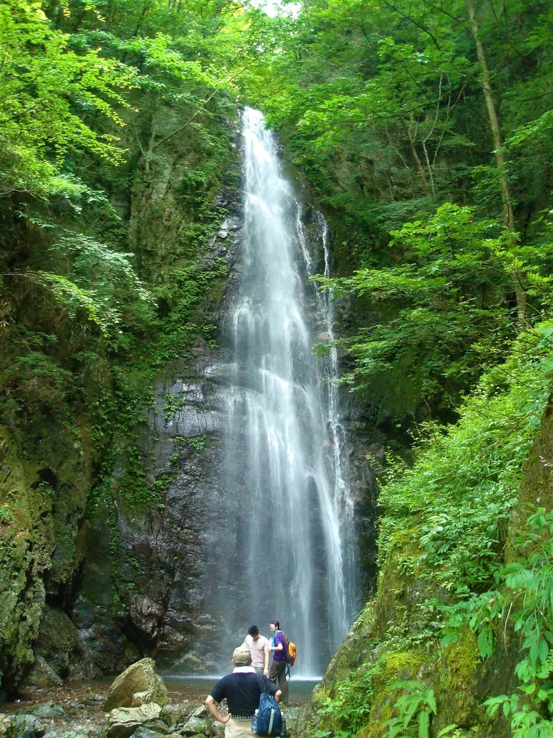 Hyakuhiro Falls