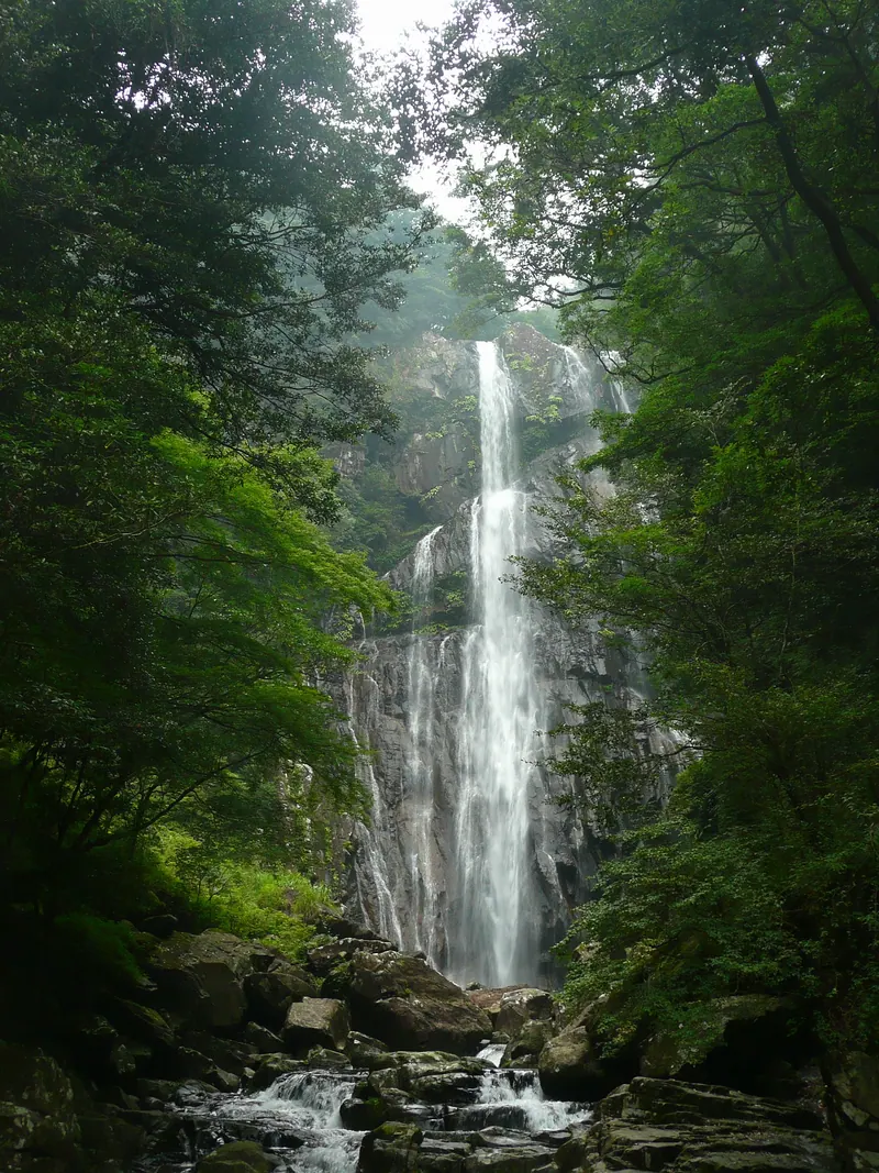 Yatogi Falls
