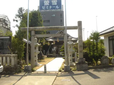 Ishizukuri Shrine