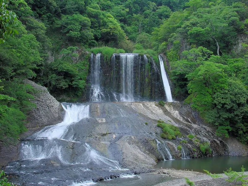 Ryūmon Falls