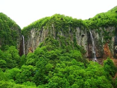 Yonako Falls