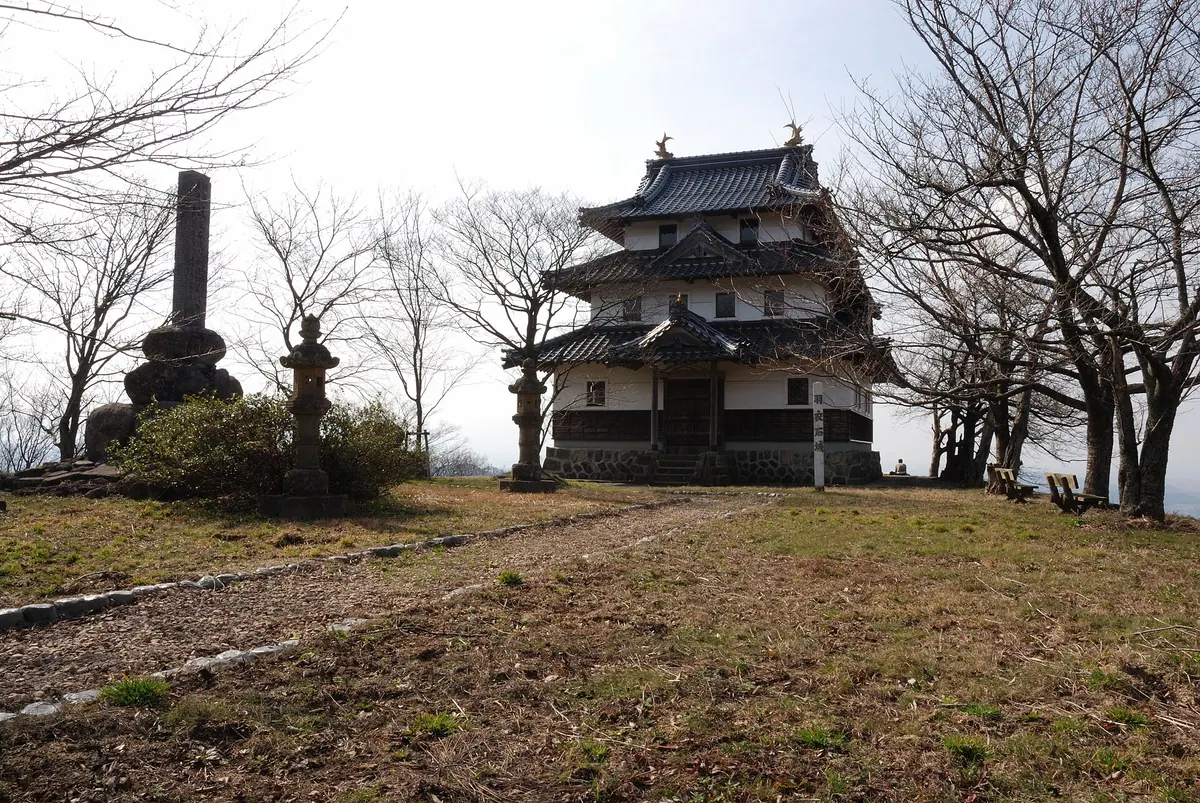 Ueshi Castle