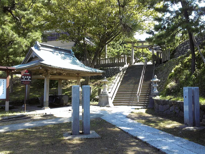 Nō Hakusan Shrine