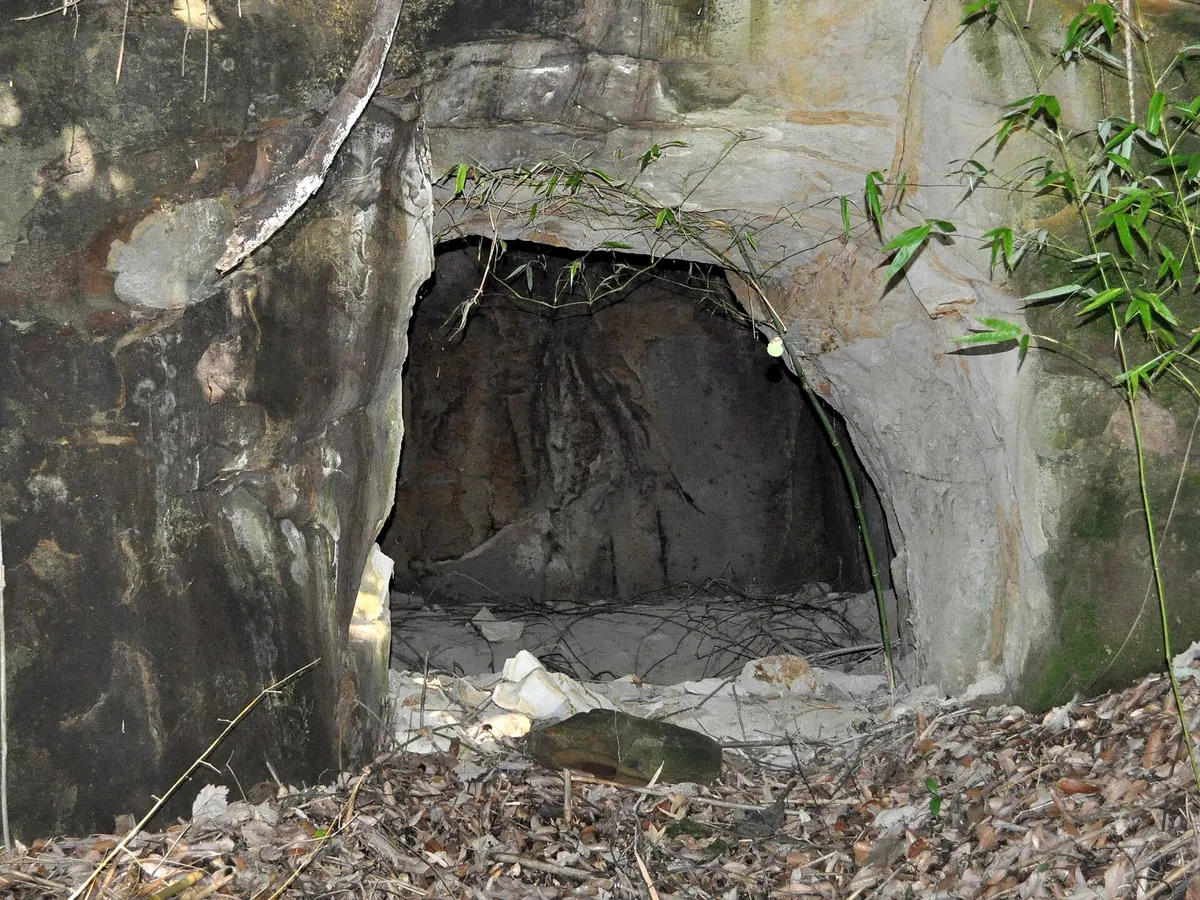 Ekoda Cave Tomb Cluster