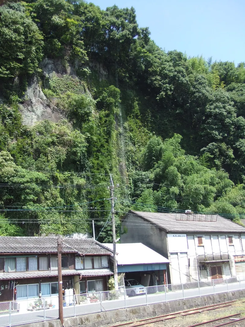 Rakumon Falls
