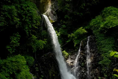 Urami Falls