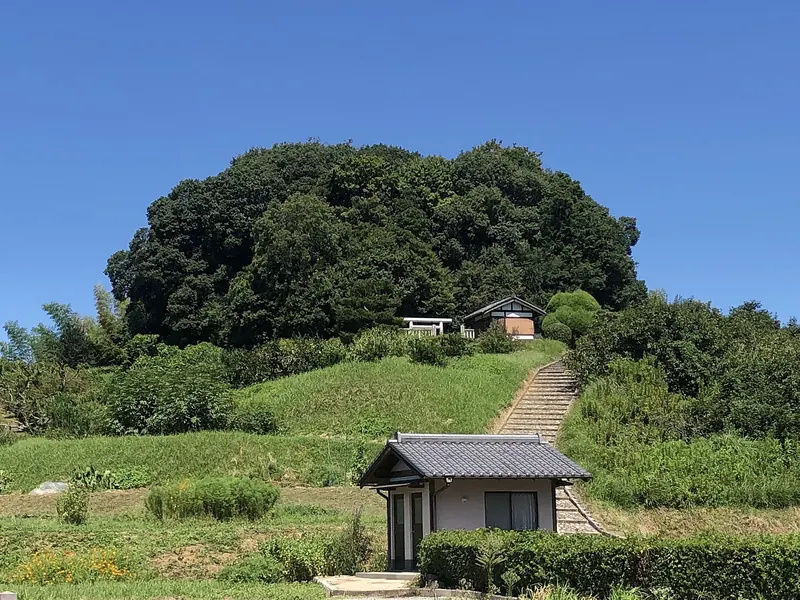 Noguchi Royal Tomb