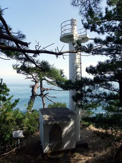 Takahama Shiroyama Lighthouse