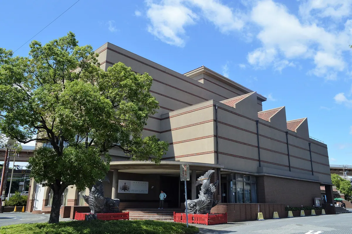 Kawara Museum/Library of Takahama City, a Hometown of Ceramics